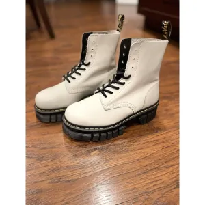 Dr. Martens Audrick 8-Eye Leather Boots for Women Size 8 Cobblestone Grey