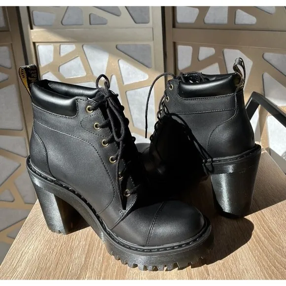 Dr. Martens Averil Platform Block Heel Black Leather Boot Women Sz 7