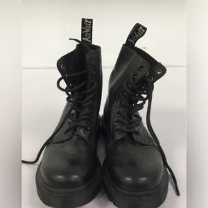 Dr Martens Black Leather Airwair Combat Boots W/Bouncing Soles Sz 5 New