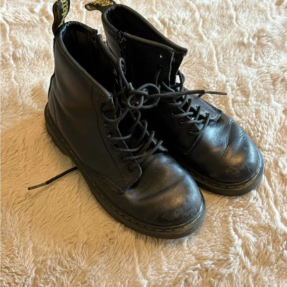 Dr martens Black Leather Lace-Up Boots size 1