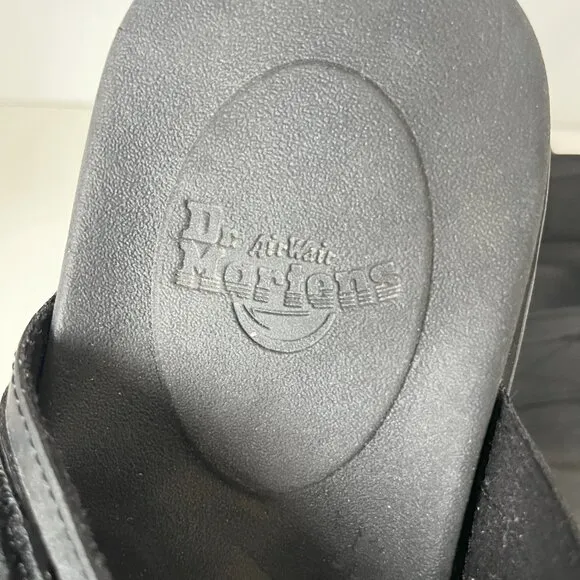 Dr. Martens Chilton Black Hydro Leather Sandals – Size 10 US