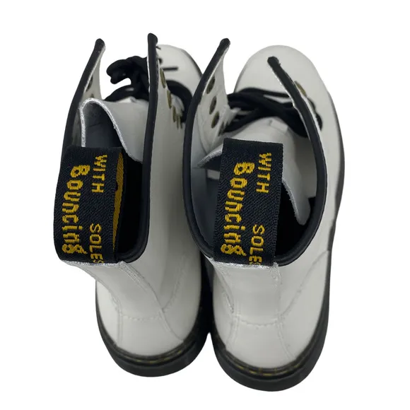 Dr. Martens Docs Womans Size 10 White Zavala Lace Up Grunge Punk Combat Boots