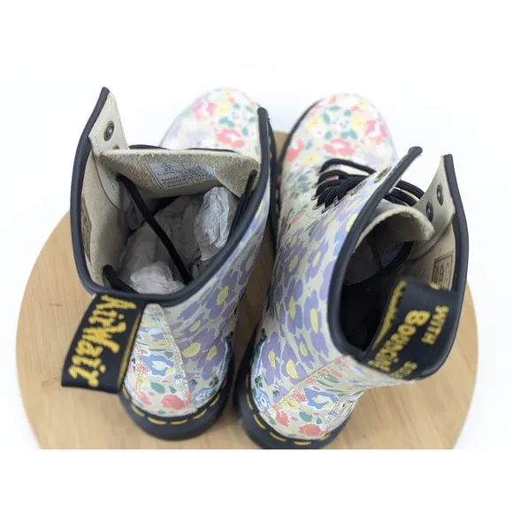 Dr Martens Floral Mash Up Womans 8 Combat Boots Docs Leather Garden Multicolor