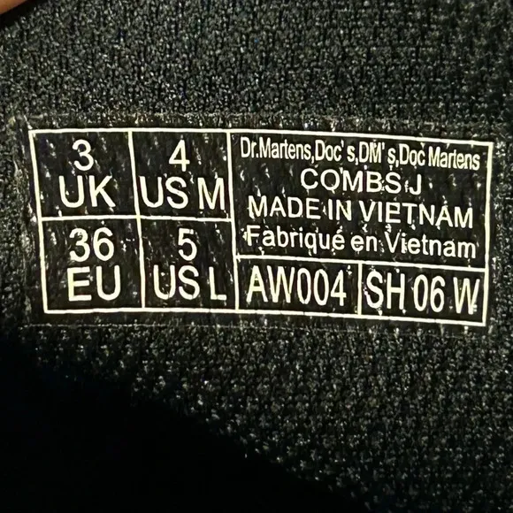 Dr Martens JUNIOR COMBS EXTRA TOUGH POLY CASUAL BOOTS size 4