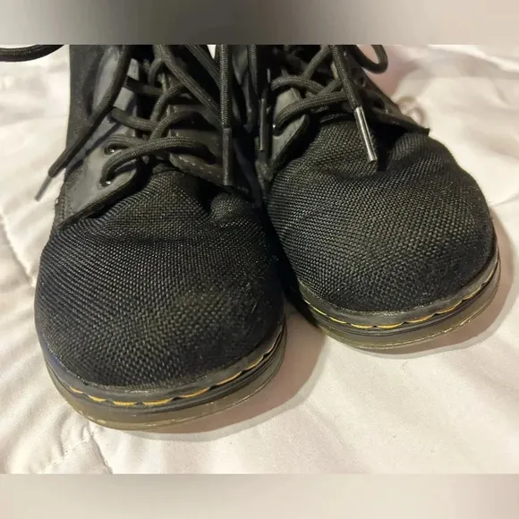 Dr Martens JUNIOR COMBS EXTRA TOUGH POLY CASUAL BOOTS size 4