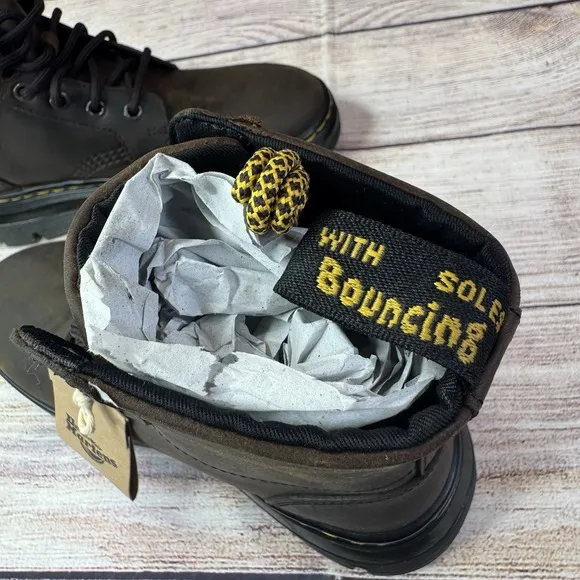 Dr. Martens Unisex Combs Leather Casual Boots, Brown Men 5 Women 6