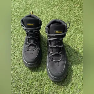 Dr.Martens Black BOURY LEATHER CASUAL BOOTS Sz(9)