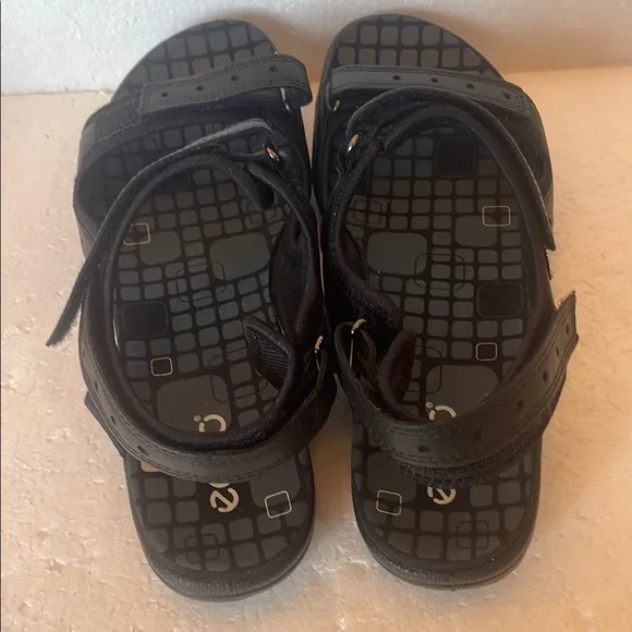 Ecco black Sandals 2 strap women’s size 38 7 7.5