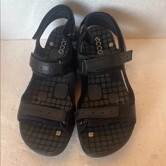 Ecco black Sandals 2 strap women’s size 38 7 7.5