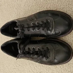 ECCO Men's Danish Design Black Leather Shoes Size 9.5