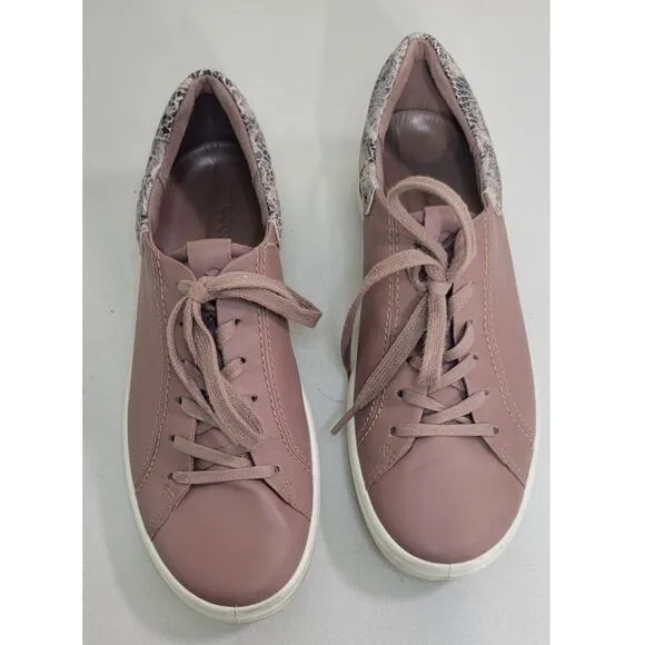 ECCO Sneakers Womens 9-9.5 Soft Pink Leather Lace Up Sneaker Danish Design Shoe