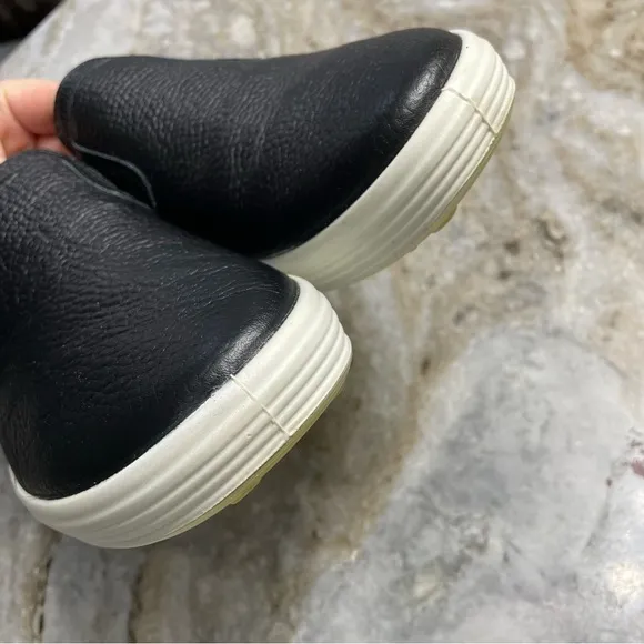 ECCO Soft 7 Black Leather Slip-On Shoes Women's US 8-8.5 EU 39