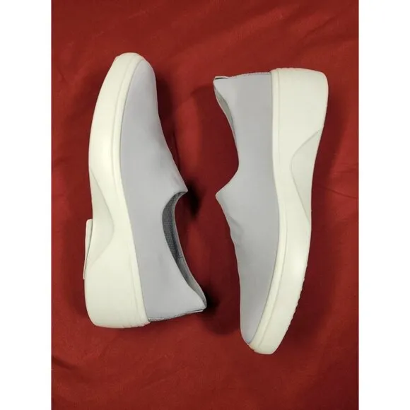 ECCO Women's Size 38 7.5 Soft 7 Wedge Slip-On Sneakers shoes  in Silver Grey 305