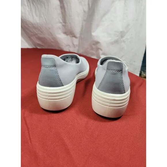 ECCO Women's Size 38 7.5 Soft 7 Wedge Slip-On Sneakers shoes  in Silver Grey 305