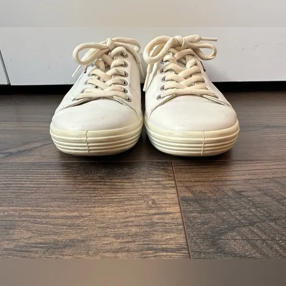 Ecco Women's Soft 7 Sneaker White Leather (Size 40EU)