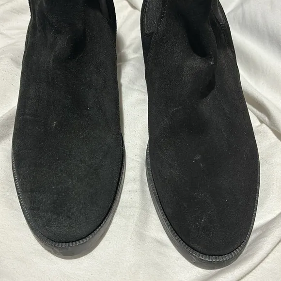Emanuele Crasto 39 black suede ankle boot pull on rubber sole NWT flat heel