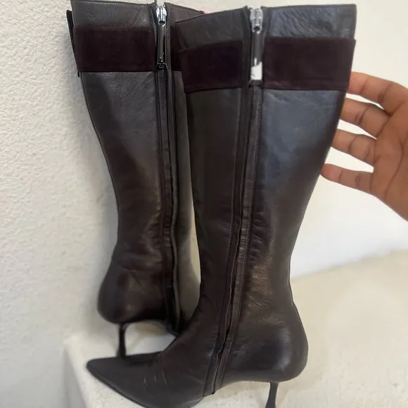 ESCADA KNEE HIGH‎ BROWN SOFT LEATHER BOOTS WITH EMBELISHMENT. Size 35.5 READ