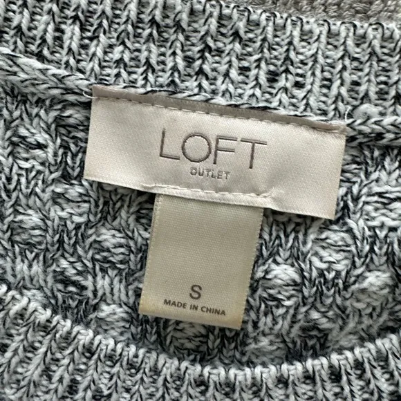 EUC Ann Taylor LOFT Grey Wool Long Sleeved sweater dress