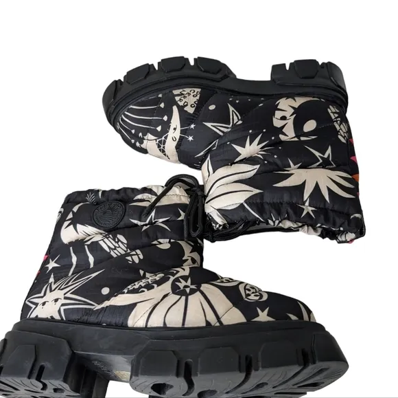 Farm Rio Cerrado Sky Lug Sole Ankle Boots Booties....Size 9.5