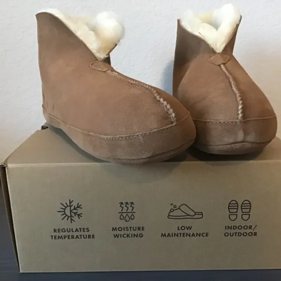 FIRESIDE BY DEARFOAMS Women's Byron Bay Shearling Slipper