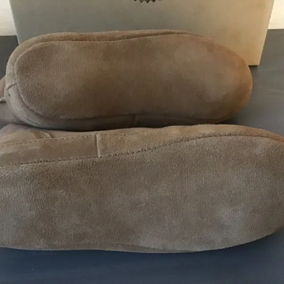 FIRESIDE BY DEARFOAMS Women's Byron Bay Shearling Slipper