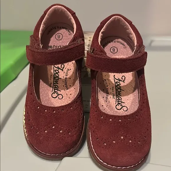 Footmates girls Burgundy suede Mary Jane Lydia Shoes sz 8