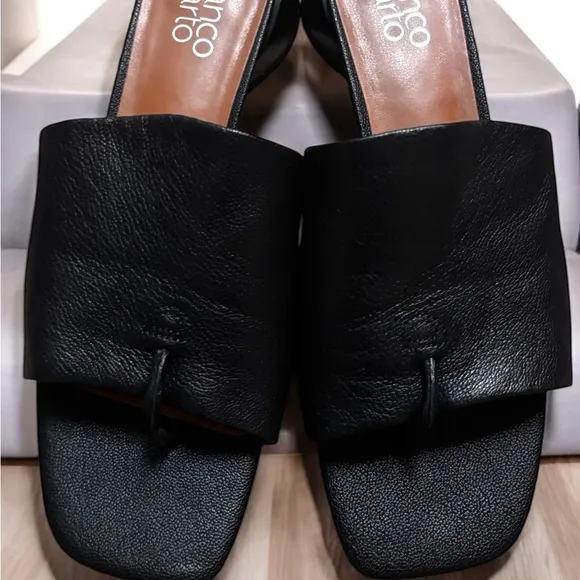 Franco Sarto Black Heeled Shoes with Sleek Design