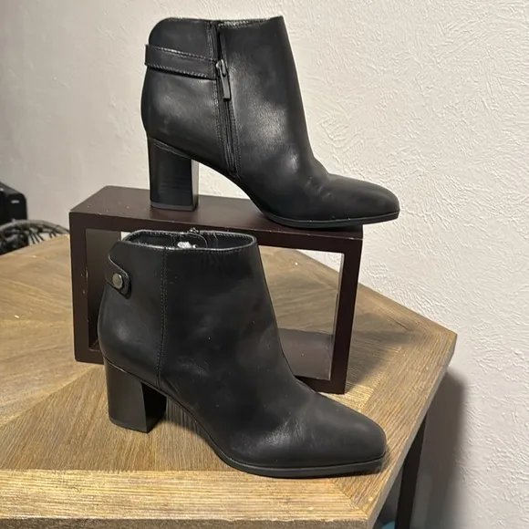 Franco Sarto Ilaria Ankle Booties (A0007)