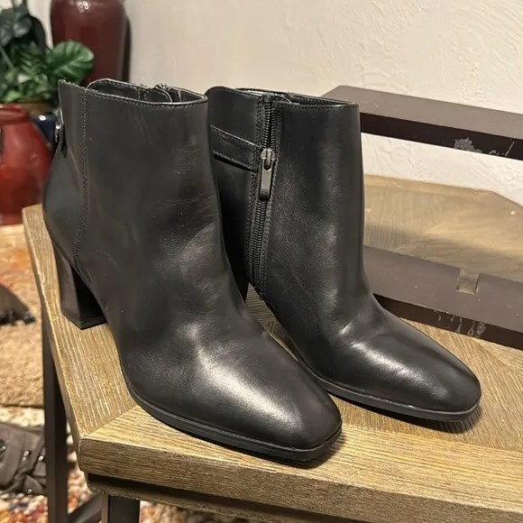 Franco Sarto Ilaria Ankle Booties (A0007)