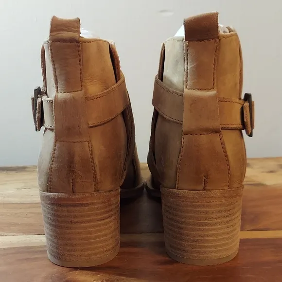 Free People Back Loop Front Cross Straps Ankle Boots Tan Womens 38.5 EU / 8 US