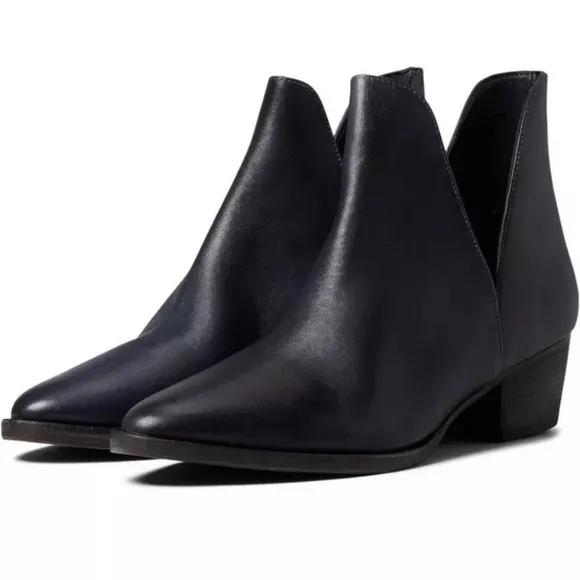 Free People Charm Double V Ankle Boots Black Leather size EU 38.5 / US 8 NWOB