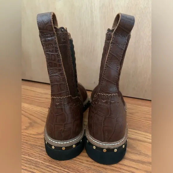 Free People NEW Atlas Studded Chelsea Boots Chocolate size 39.5 US9
