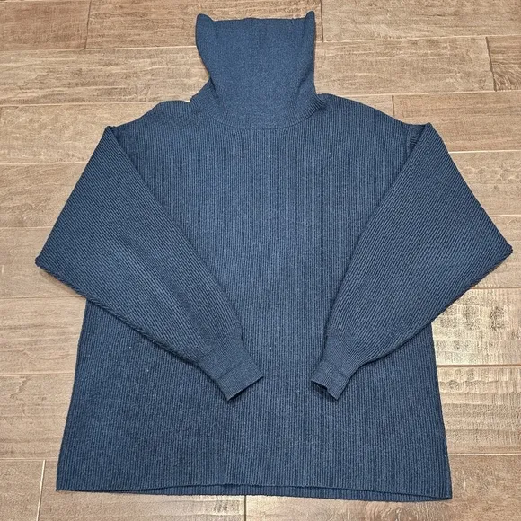 Free People Oversized Women's Sweater sz small