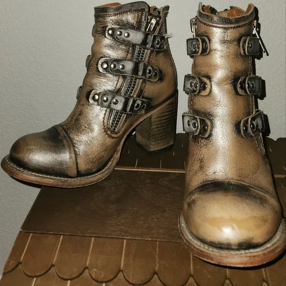 FREEBIRD Beckett Ankle Boots Womens Sz 8 Pewter Leather