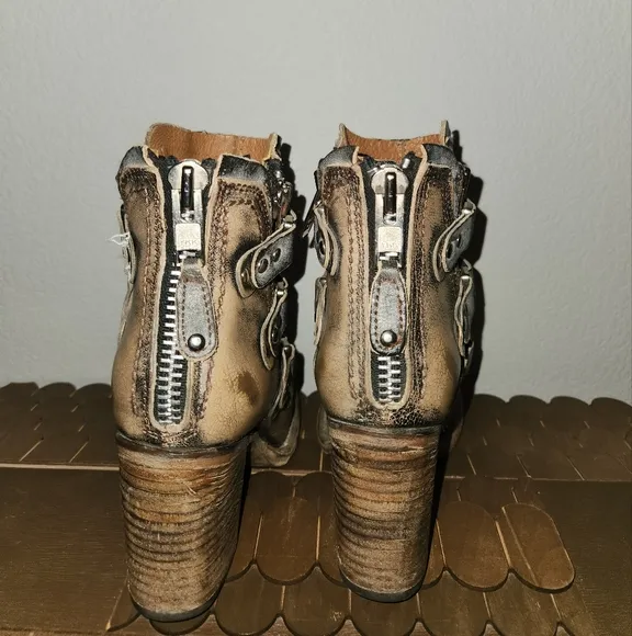 FREEBIRD Beckett Ankle Boots Womens Sz 8 Pewter Leather
