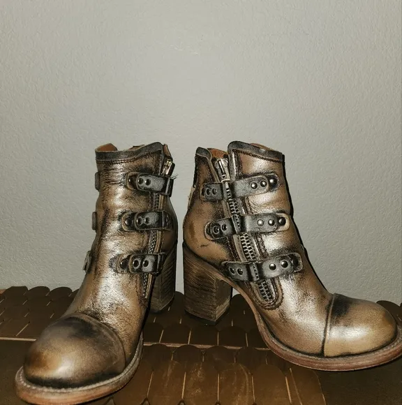 FREEBIRD Beckett Ankle Boots Womens Sz 8 Pewter Leather