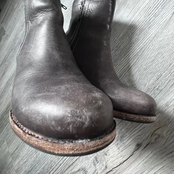 Frye Addie Double Zip Ankle Boots Smoke Leather Heel Booties Size 7.5 B
