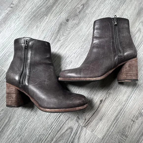 Frye Addie Double Zip Ankle Boots Smoke Leather Heel Booties Size 7.5 B