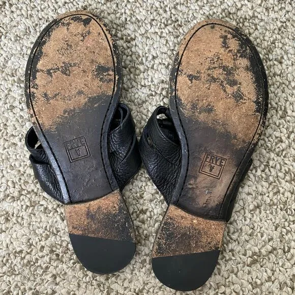 Frye Carson Sandals Size 8.5 Black Twisted Leather Thong Neutral Staple Casual