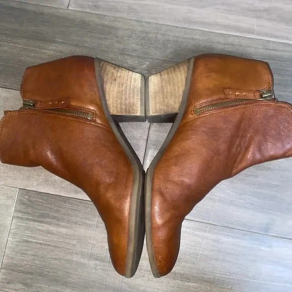 Frye Judith zip casual ankle boots