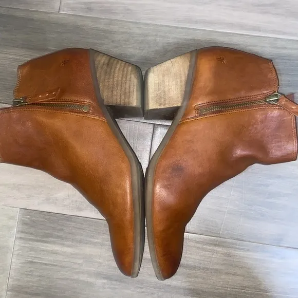Frye Judith zip casual ankle boots