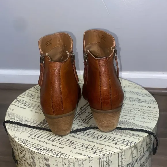 Frye Judith zip casual ankle boots