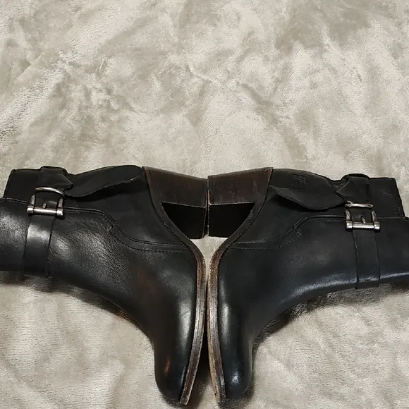 Frye Marjorie Knotted Black Ankle Boots Size 6B