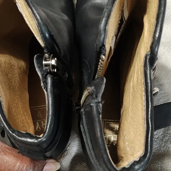 Frye Marjorie Knotted Black Ankle Boots Size 6B