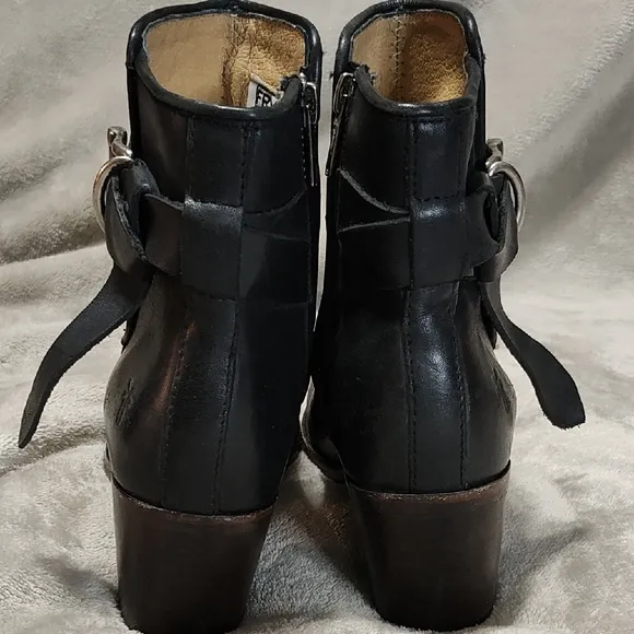 Frye Marjorie Knotted Black Ankle Boots Size 6B