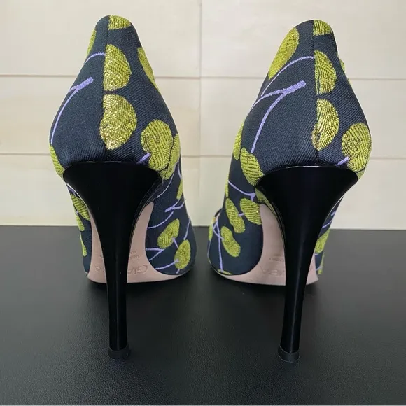 Giambattista Valli Paris Heels Women's Size 7 Shoes EU38 Black Gold Stiletto