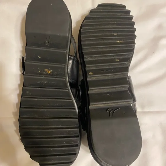 GIUSEPPE ZANOTTI Black calfskin Leather Sandals