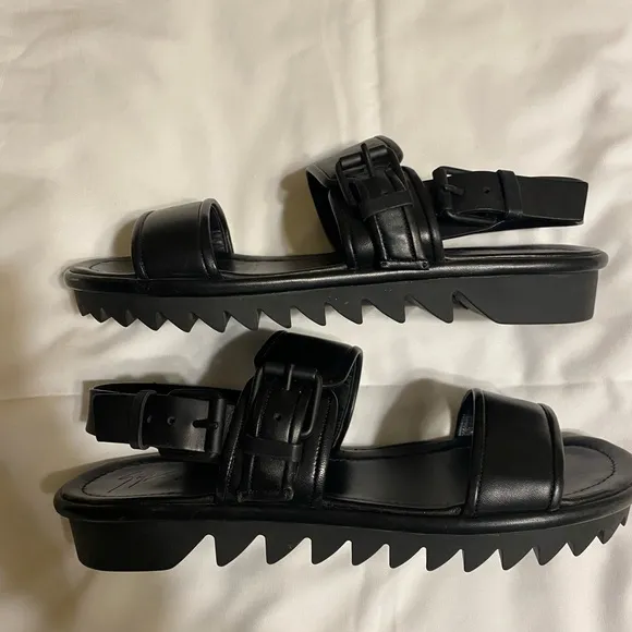 GIUSEPPE ZANOTTI Black calfskin Leather Sandals