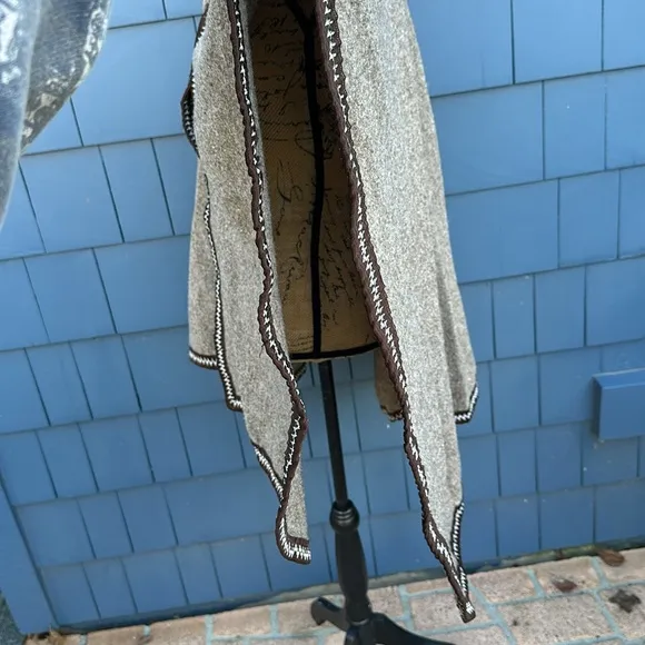 🩶🩶🩶Gorgeous hand crafted cape wool poncho brown warm boho