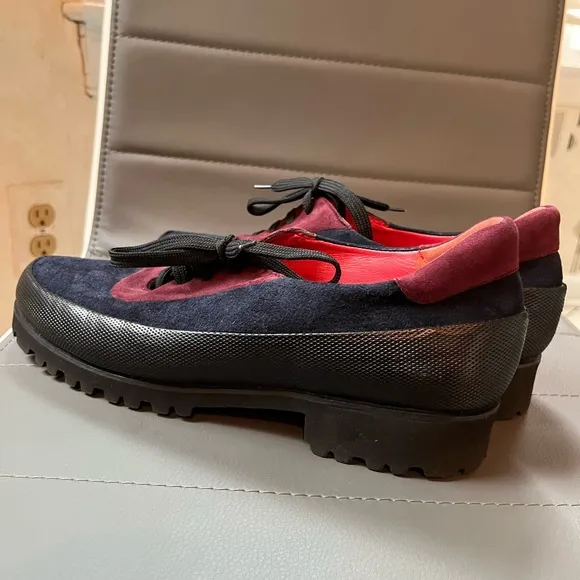 Gorgeous shoes by Pas de Rouge. Excellent condition, euro size 40.